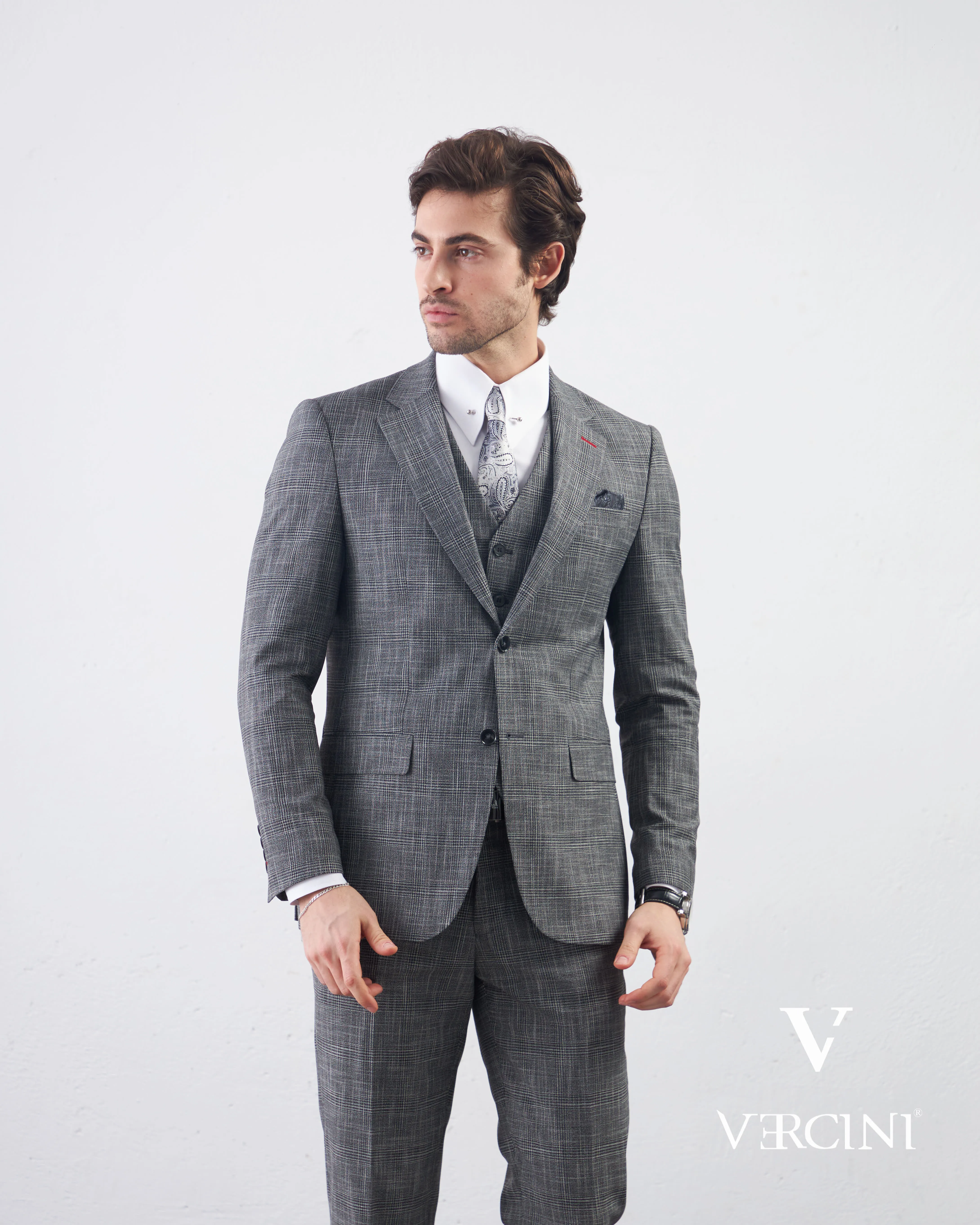 Vercini Charcoal Elegance Three-Piece Men's Suit