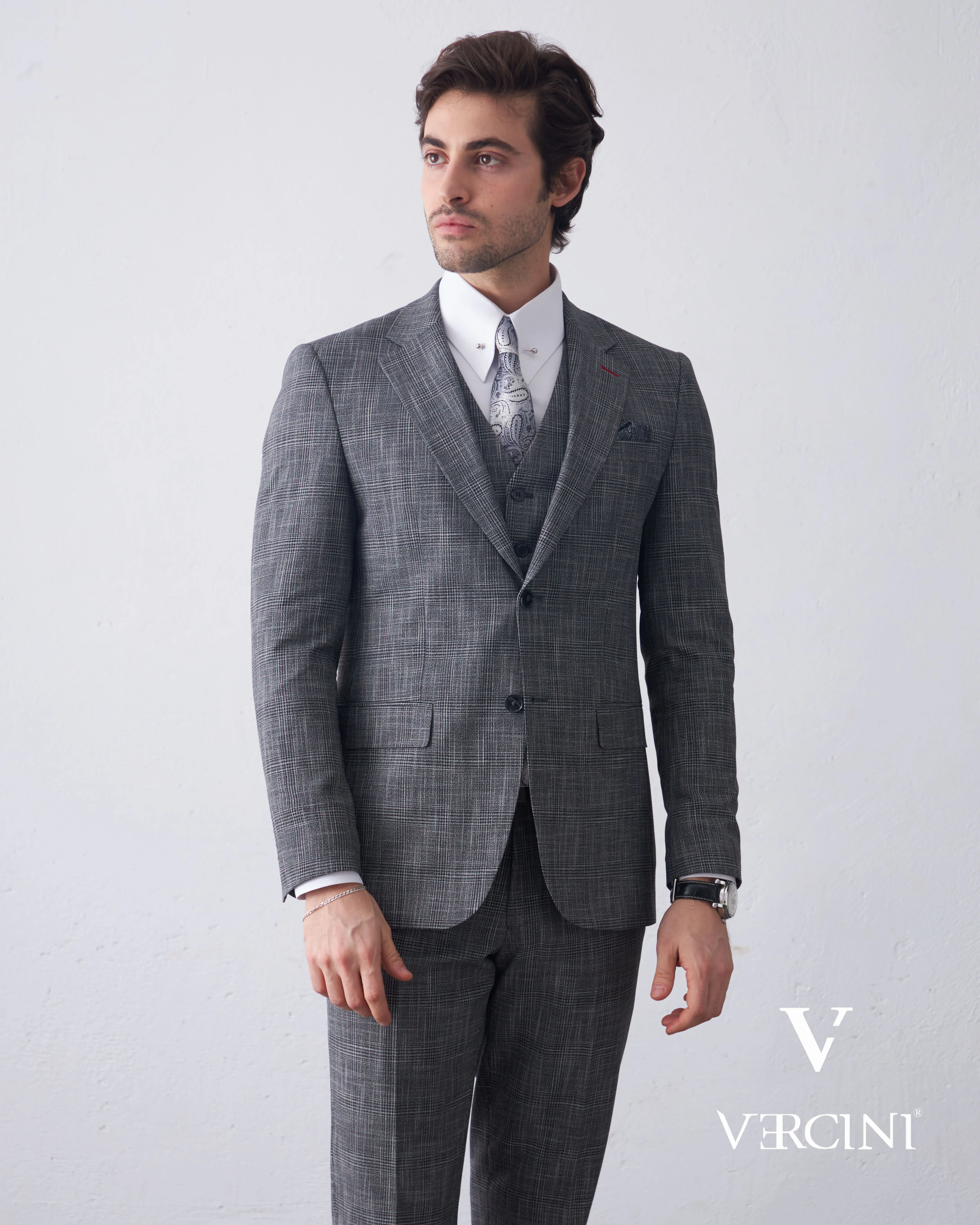 Vercini Charcoal Elegance Three-Piece Men's Suit