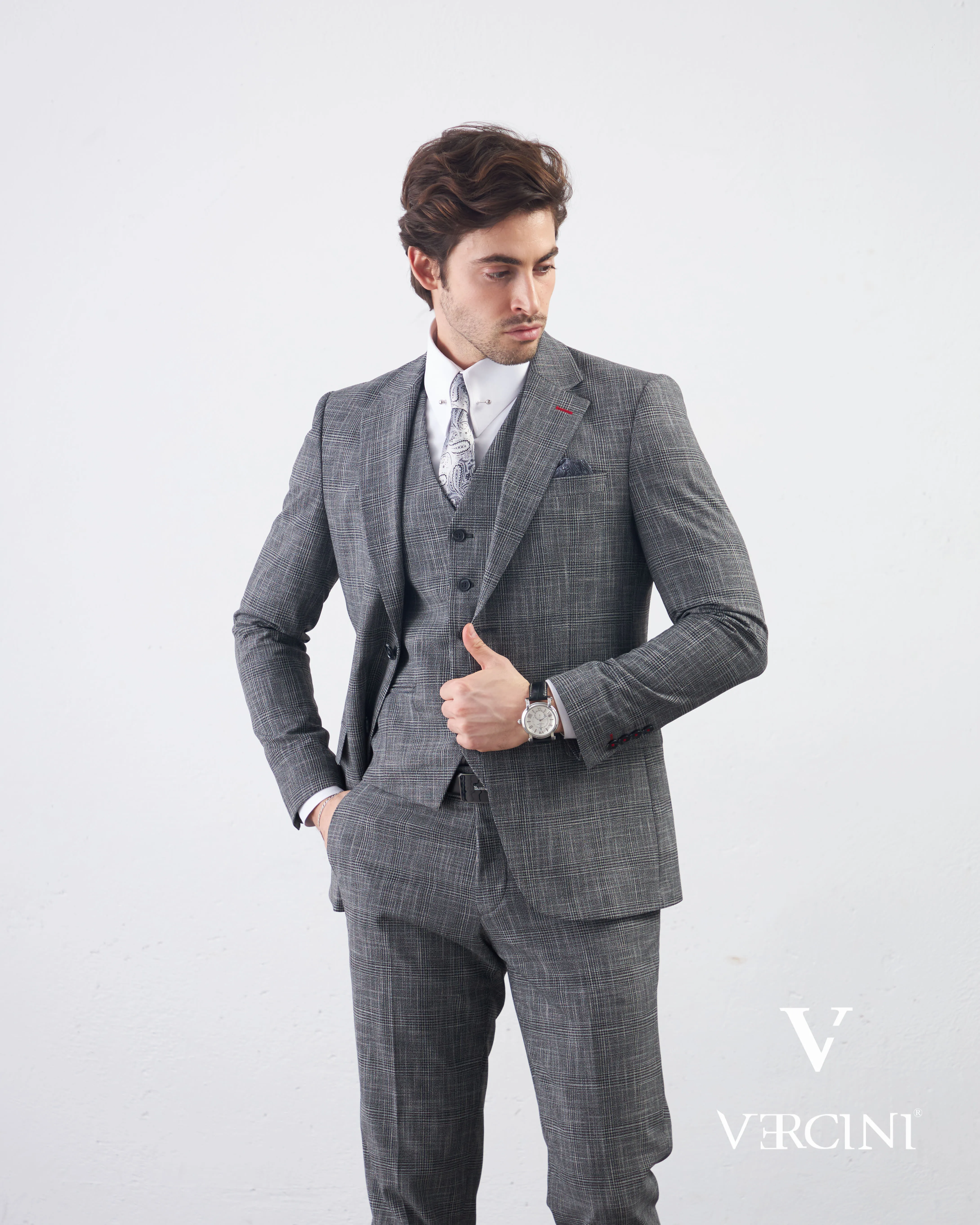 Vercini Charcoal Elegance Three-Piece Men's Suit