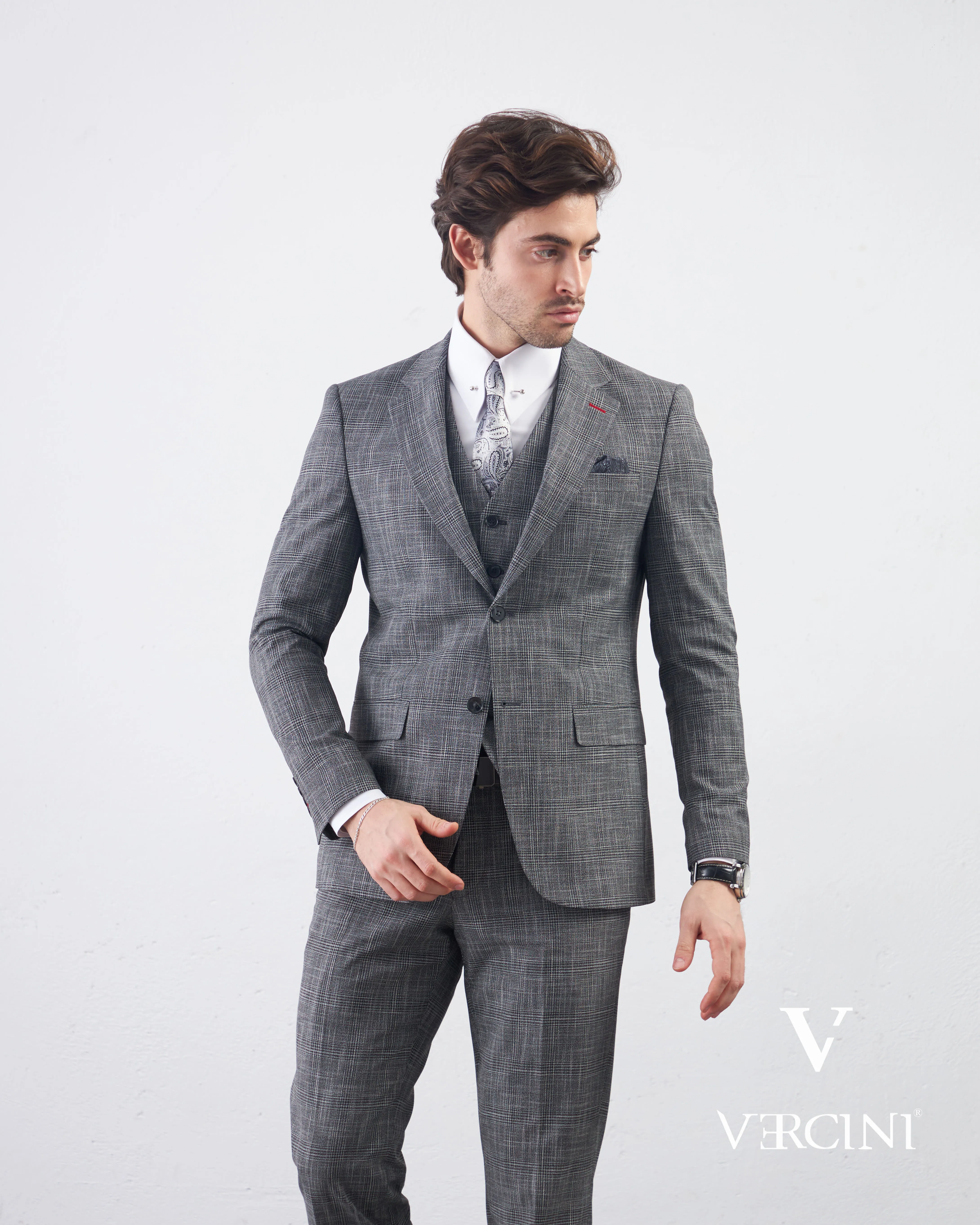 Vercini Charcoal Elegance Three-Piece Men's Suit