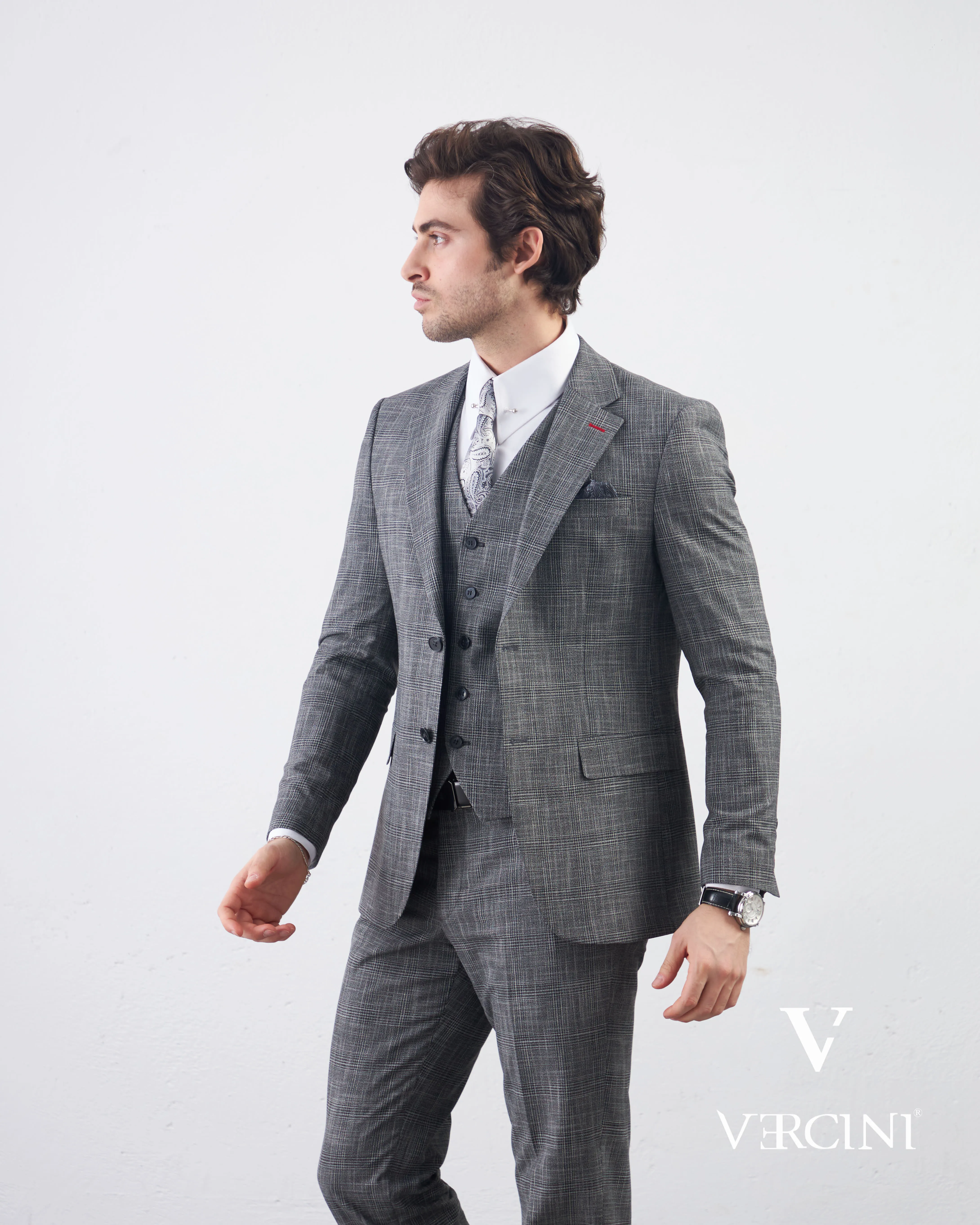 Vercini Charcoal Elegance Three-Piece Men's Suit